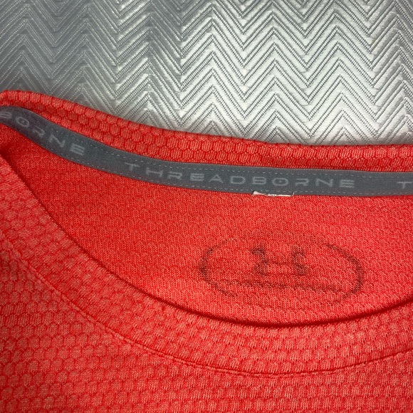 Under Armour Tee Shirt - Picture 2 of 7